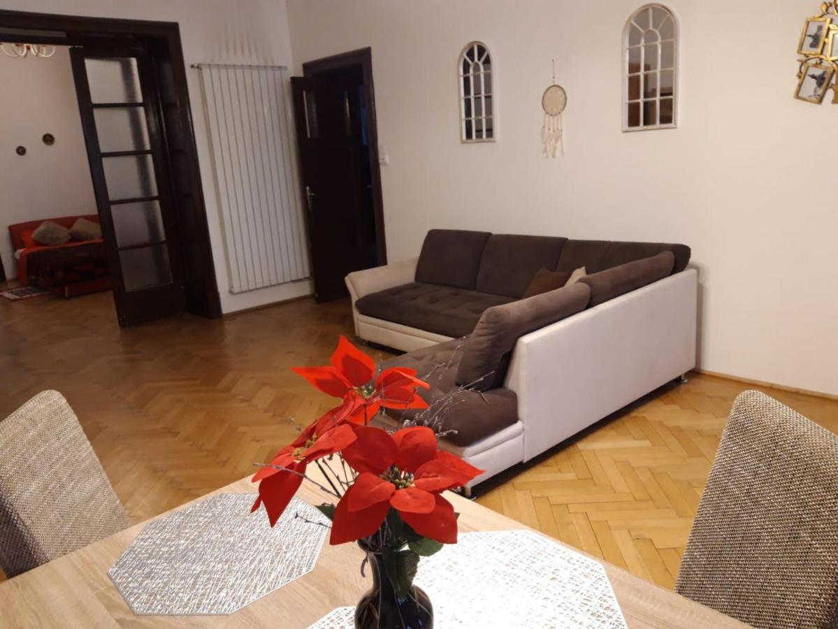 Apartament Piata Sfatului Braşov Extérieur photo