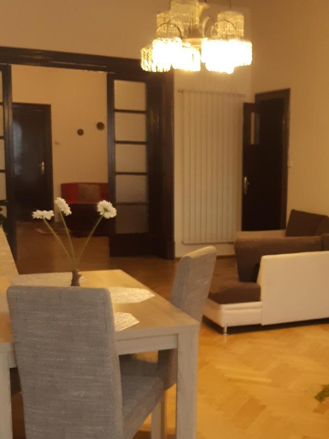 Apartament Piata Sfatului Braşov Extérieur photo